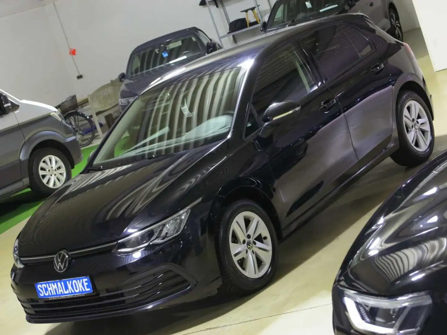 Volkswagen Golf VIII 2.0 TDI SCR DSG7 Life Navi ACC DAB Fekete - 2