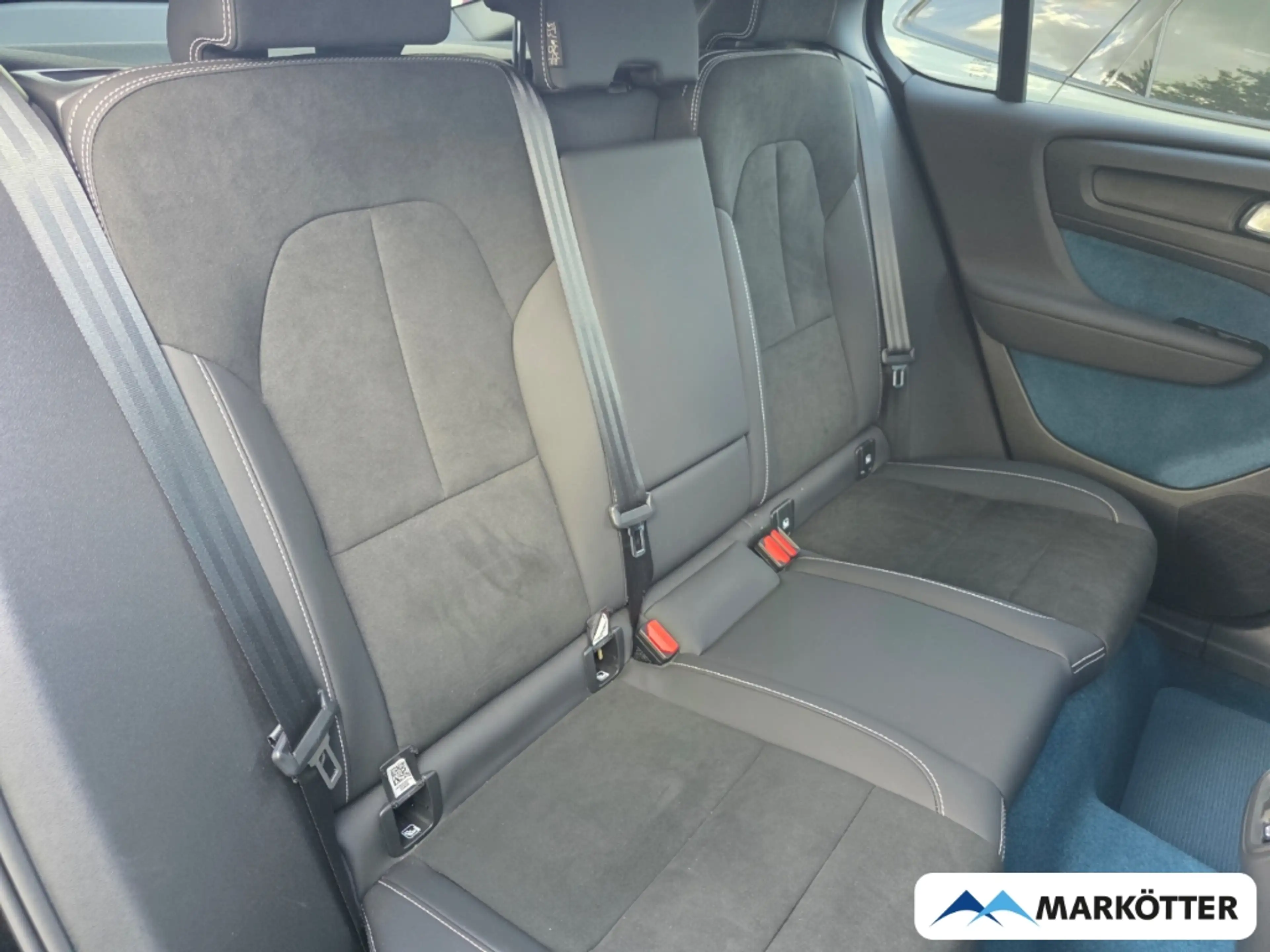 Volvo C40 AWD Twin Plus Recharge Pure Electric WP/PANO — photo 14