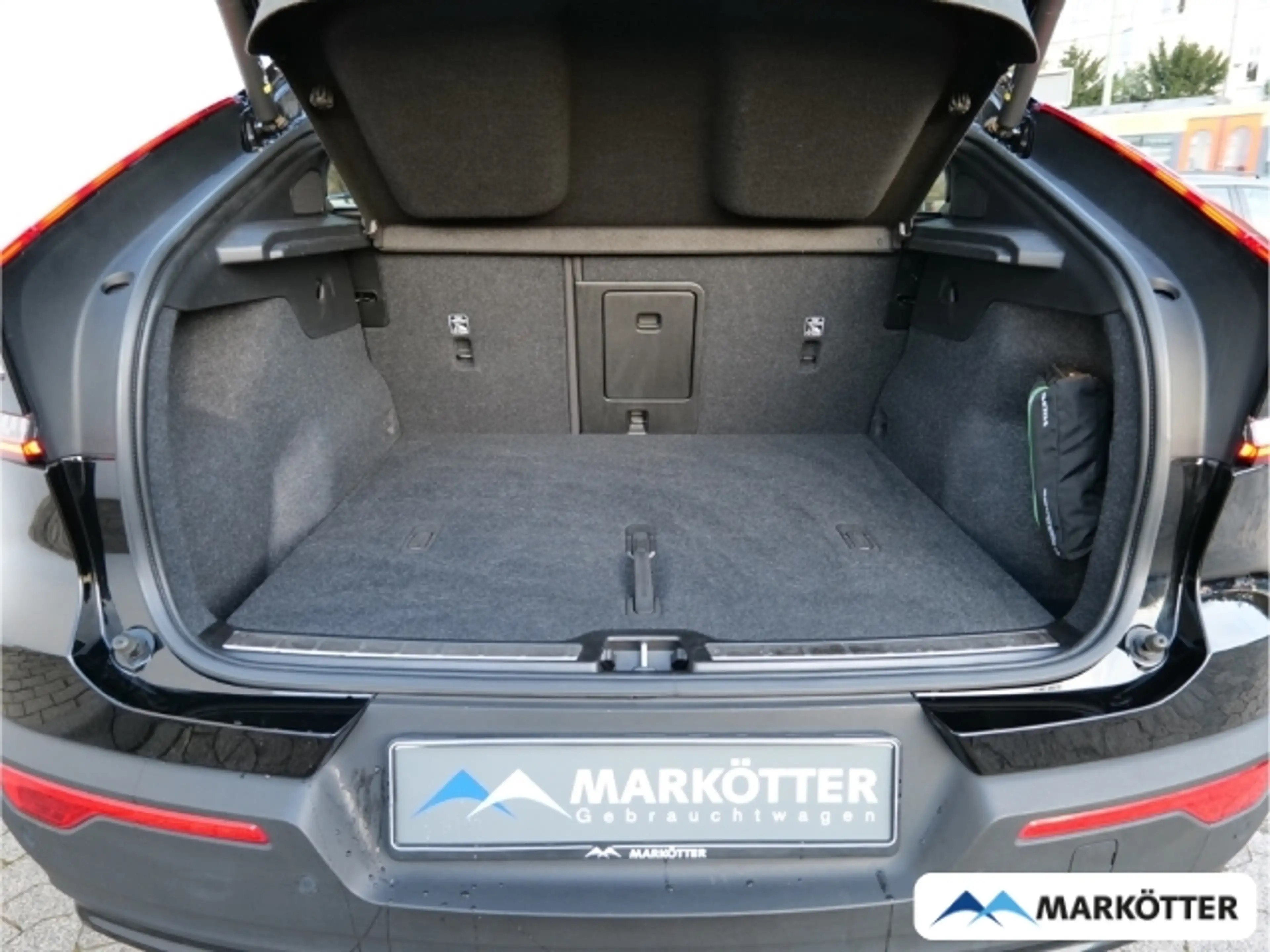 Volvo C40 AWD Twin Plus Recharge Pure Electric WP/PANO — photo 7