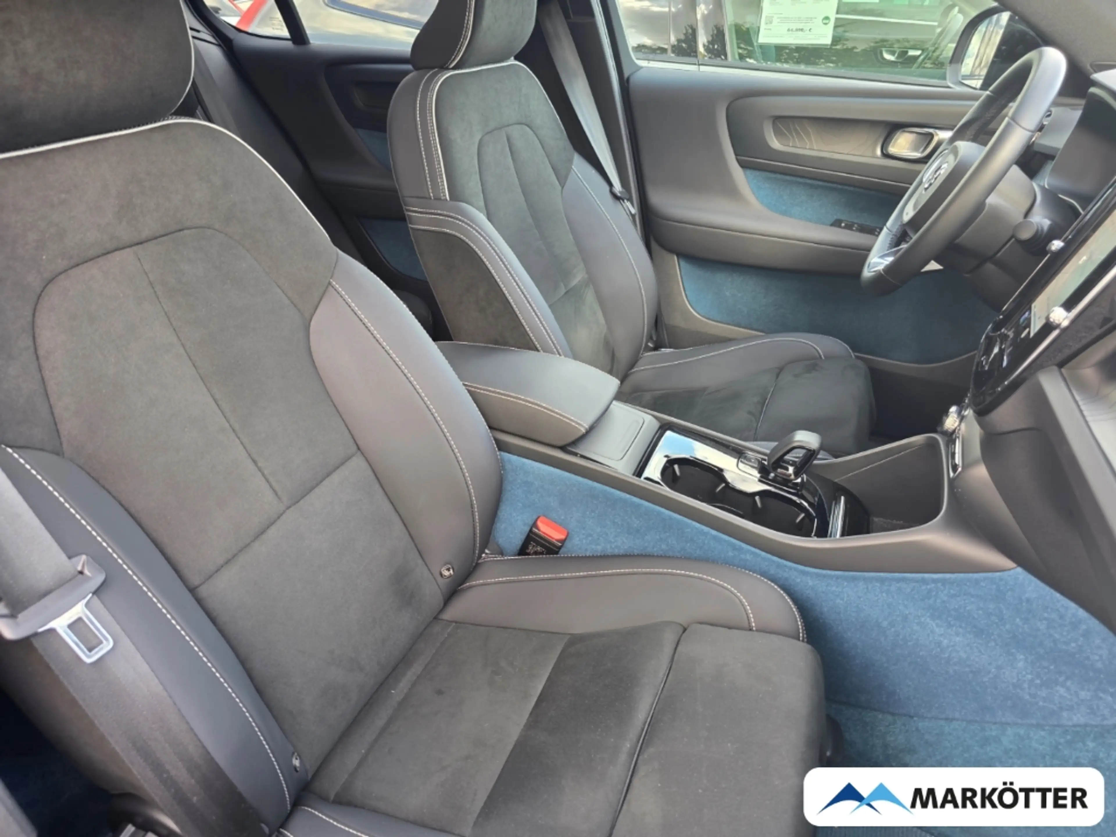 Volvo C40 AWD Twin Plus Recharge Pure Electric WP/PANO — photo 12
