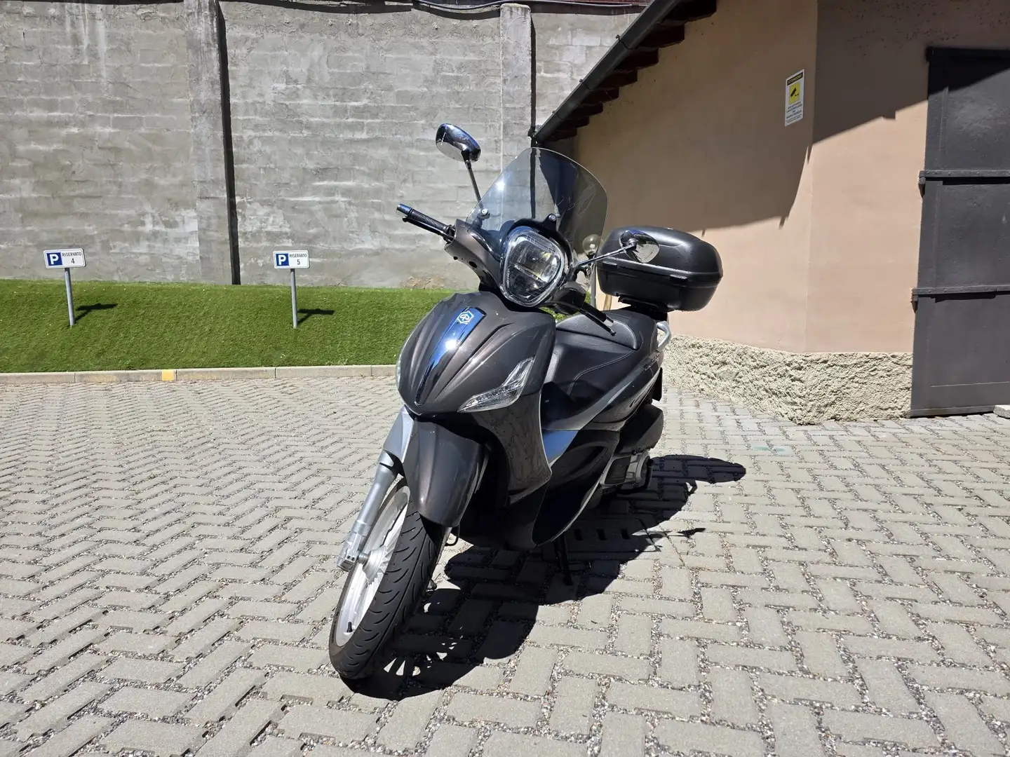Piaggio Beverly 300 i.e. Gris - 1