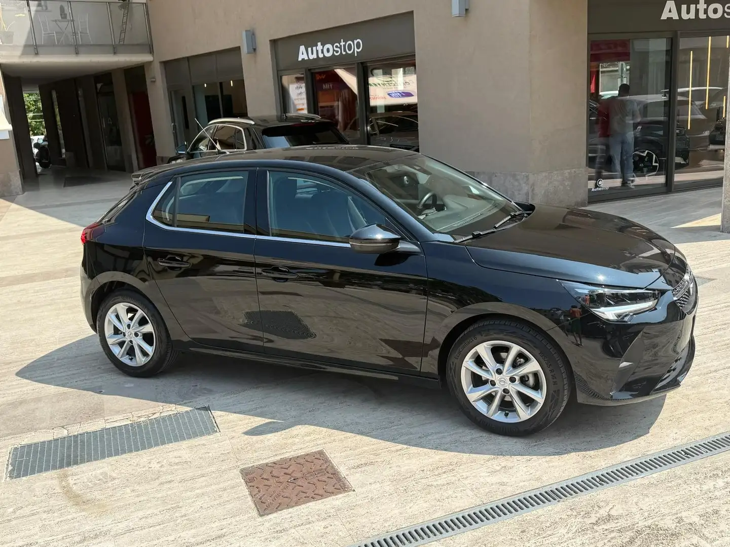 Opel Corsa Corsa 1.2 Elegance s&s km 34000! Pari al nuovo!!! Nero - 2