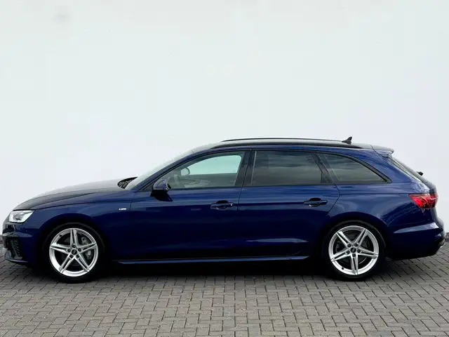 Audi A4 view 8
