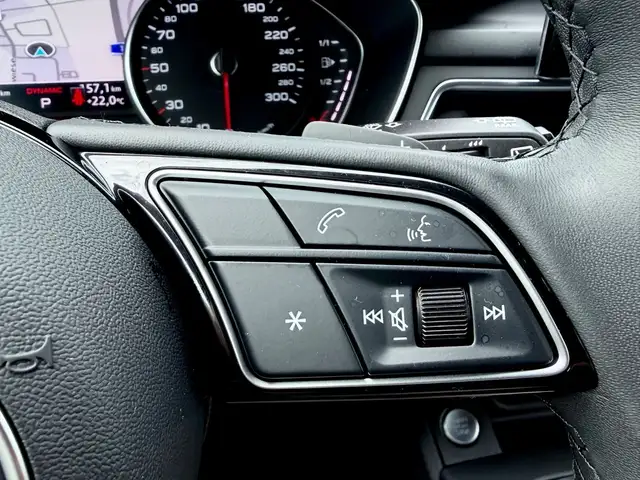 Audi A4 view 15
