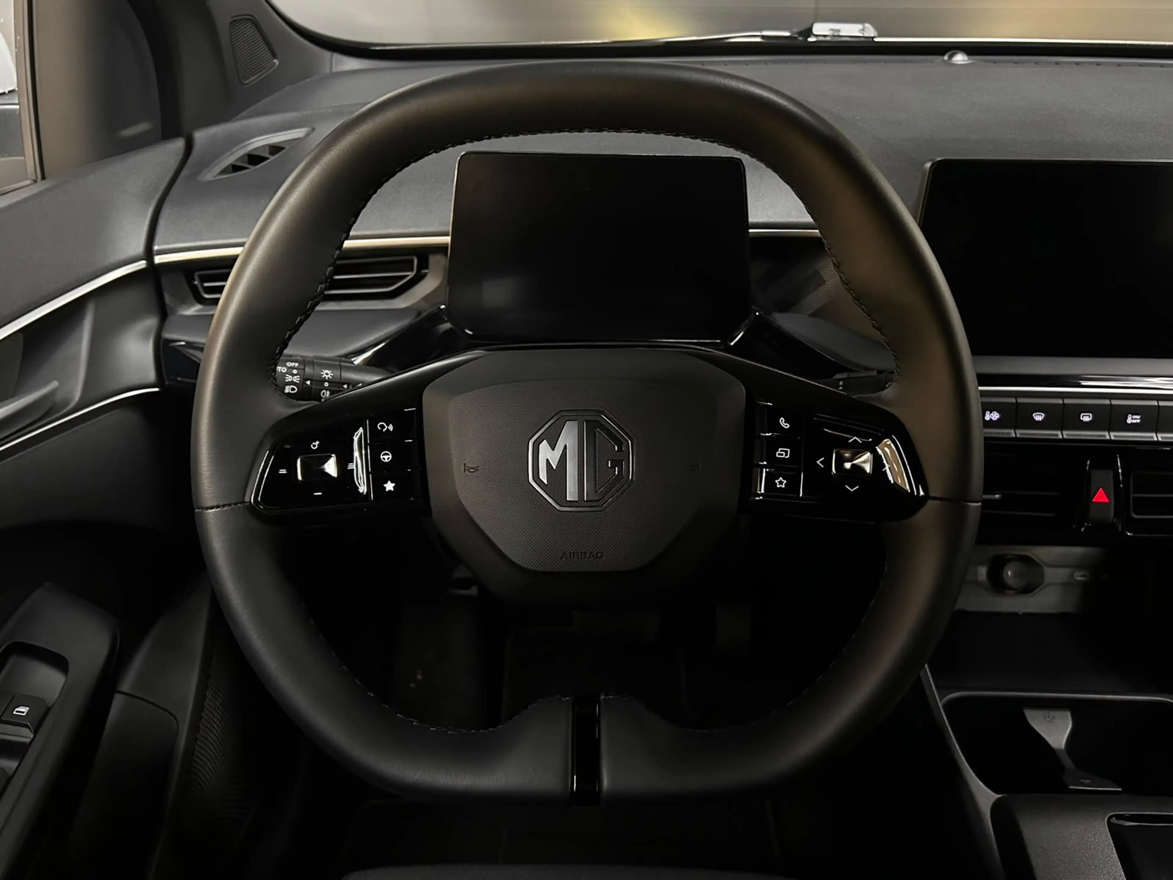 MG Others 1.5 Hybrid- Luxury LED+VIRTU+SHZ+NAVI+360+ACC+ — photo 15