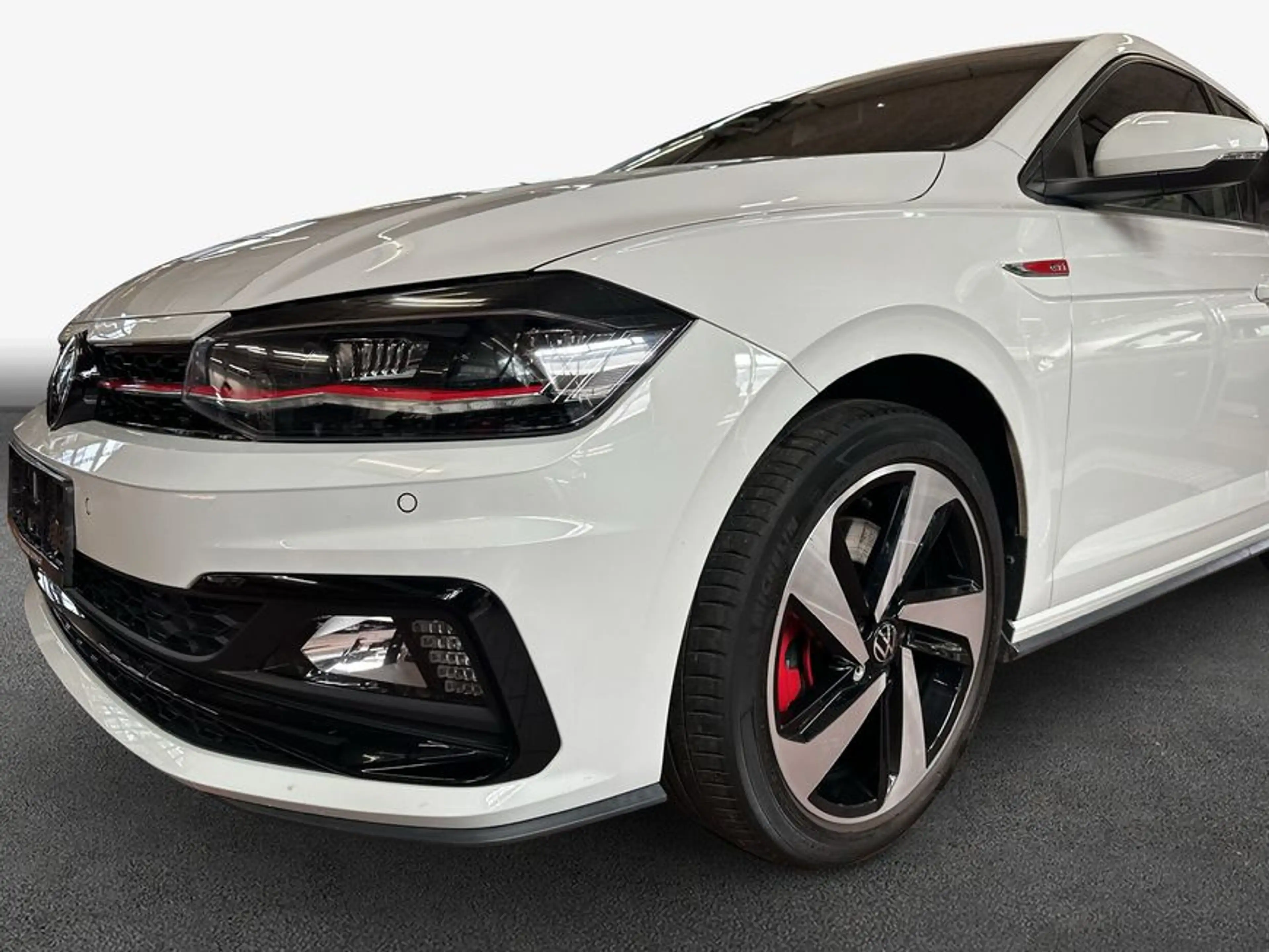 Volkswagen Polo GTI GTI 2.0 TSI DSG — photo 6