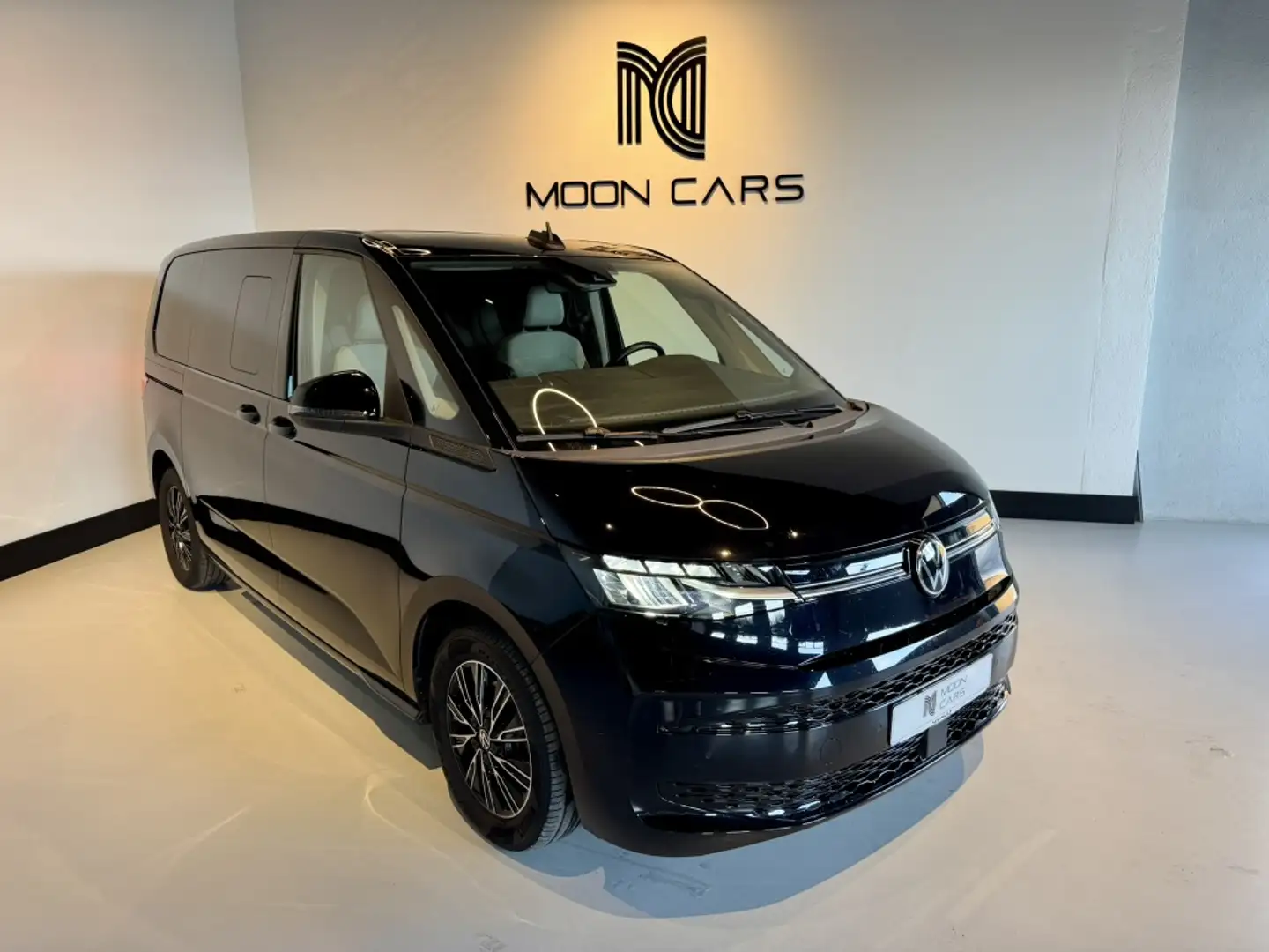 Volkswagen T7 Multivan 2.0TDI Batalla Corta Style DSG 110kW Negro - 1