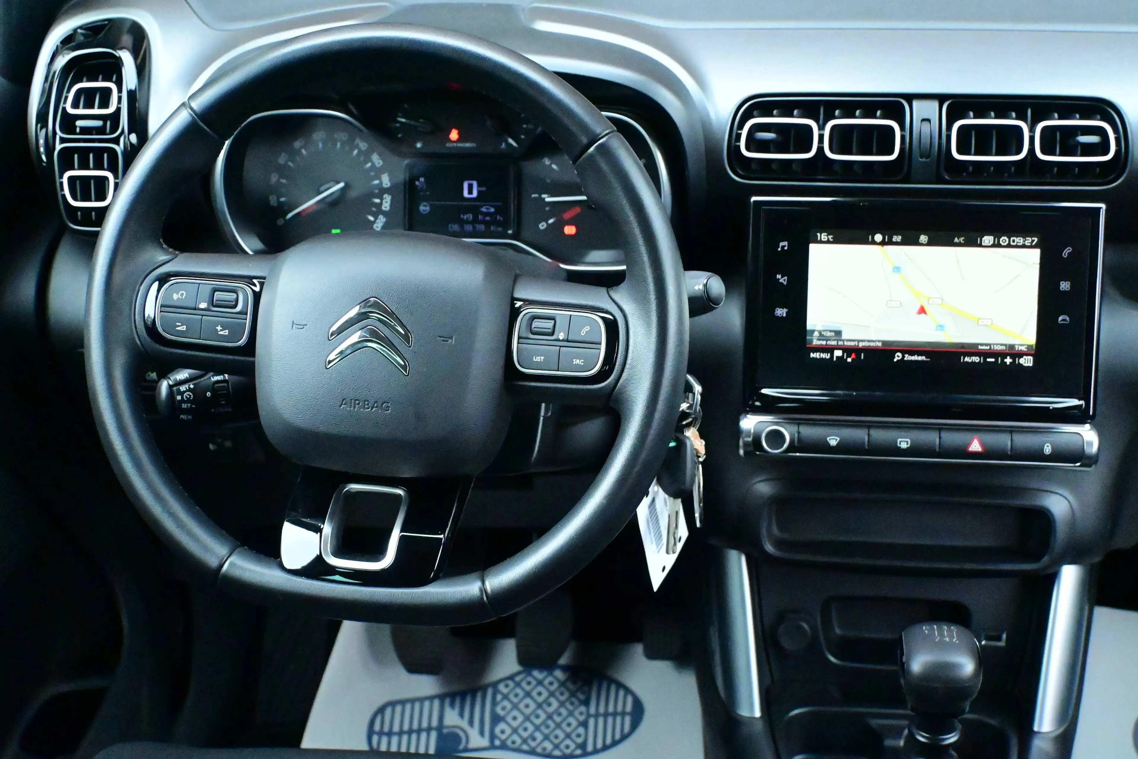 Citroen C3 Aircross 1200TURBO NAVI - CARPLAY - PDC - 62.000km - GARANTIE — photo 8