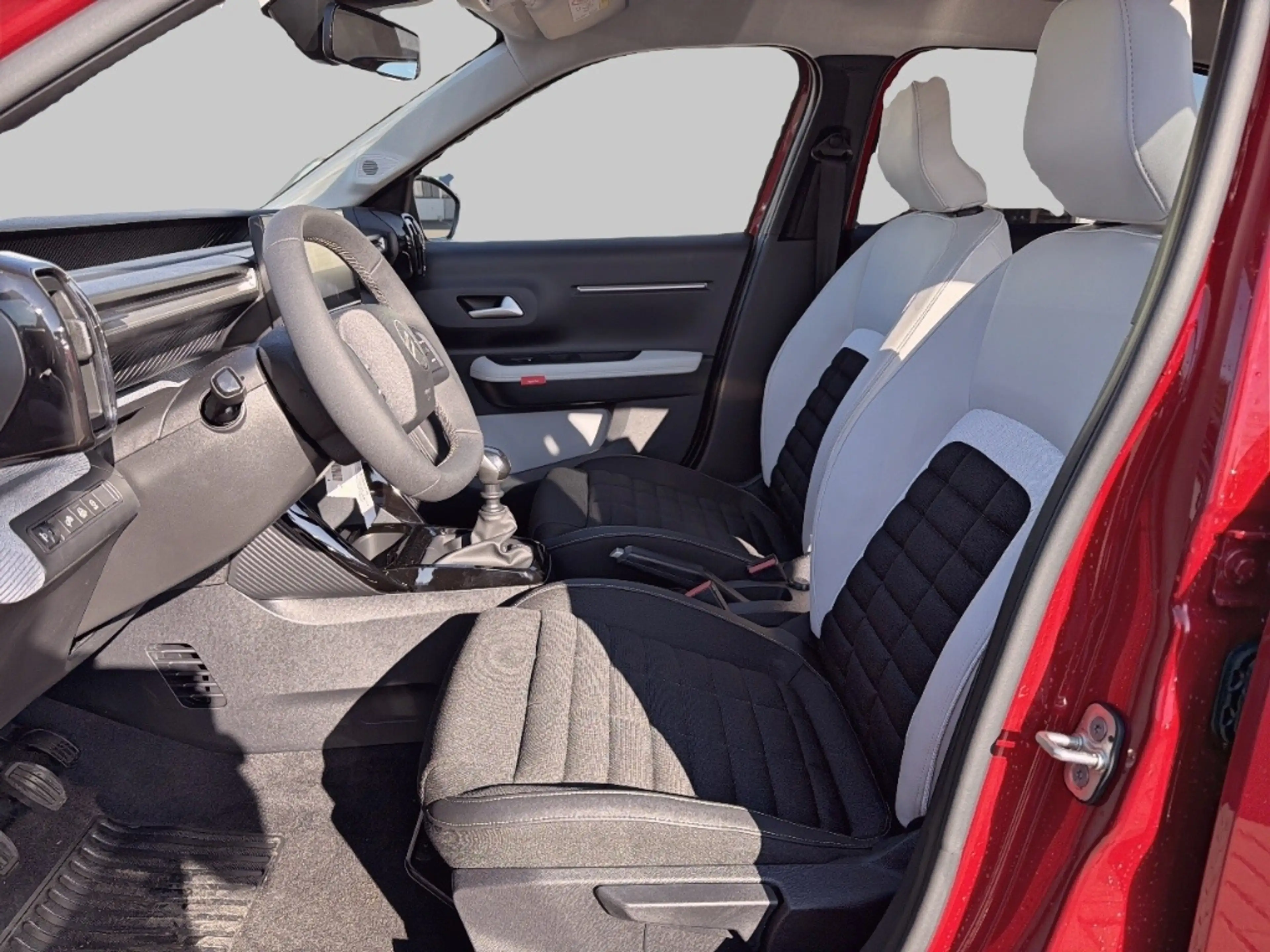 Citroen C3 Aircross Turbo 100 PLUS LED Apple CarPlay Android Auto Klim — photo 9