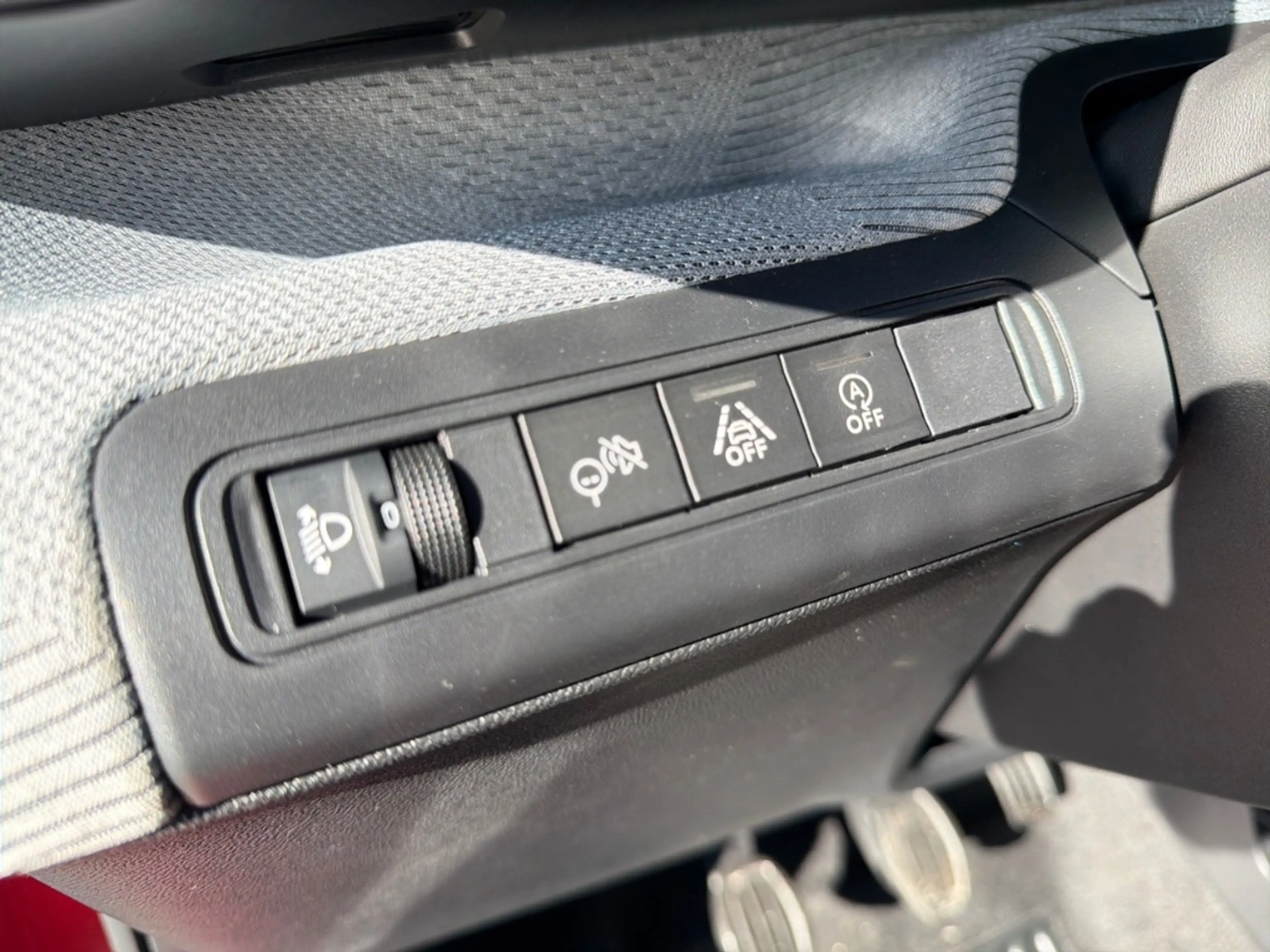 Citroen C3 Aircross Turbo 100 PLUS LED Apple CarPlay Android Auto Klim — photo 13