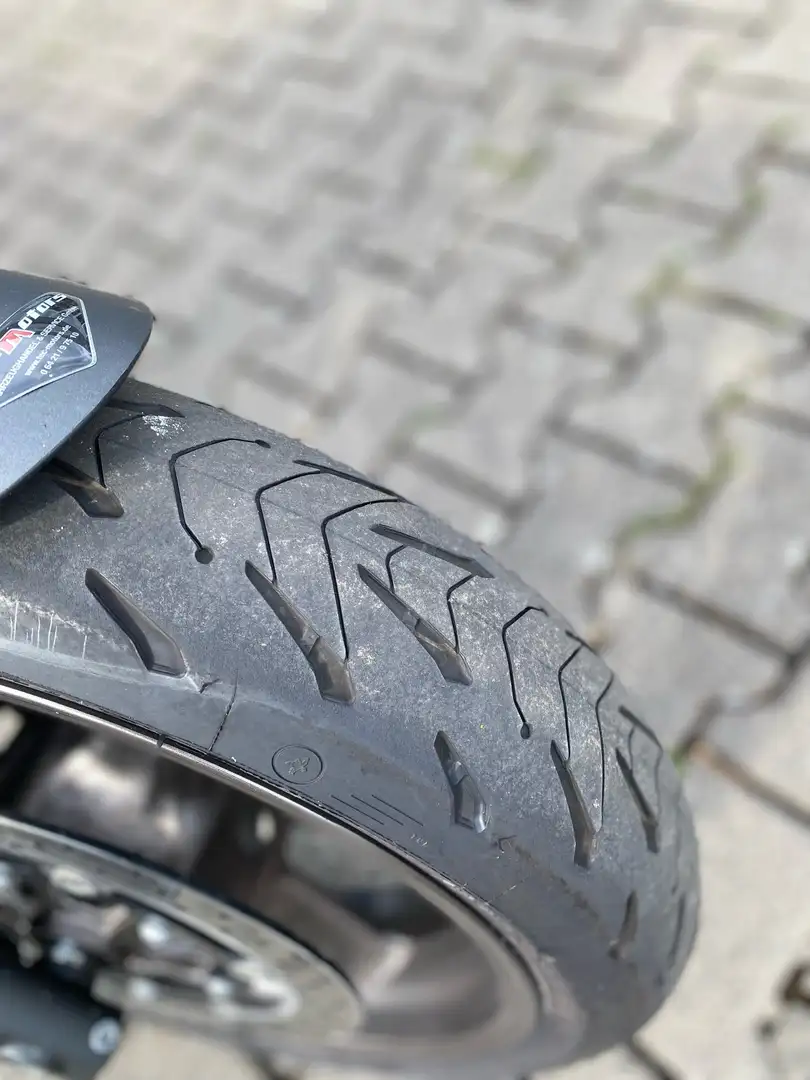 Yamaha XJR 1300 Navi,Komfort Sitzbank,Protech Hebel & w.Extras Negro - 2