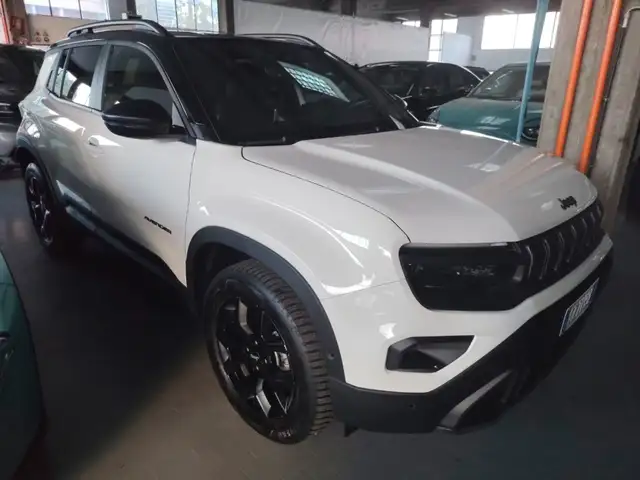 Jeep Avenger view 2