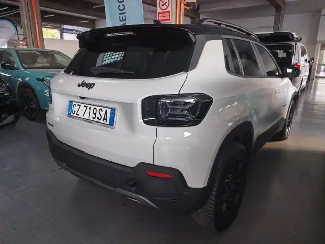 Jeep Avenger view 9