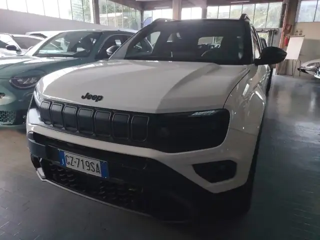 2025 Jeep Avenger in White for sale