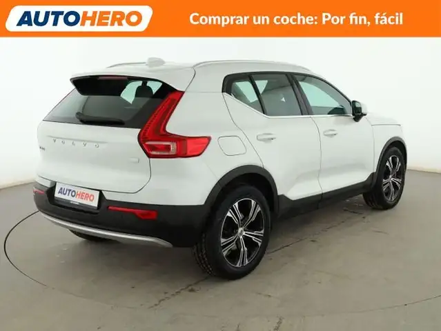 Volvo XC40 view 6