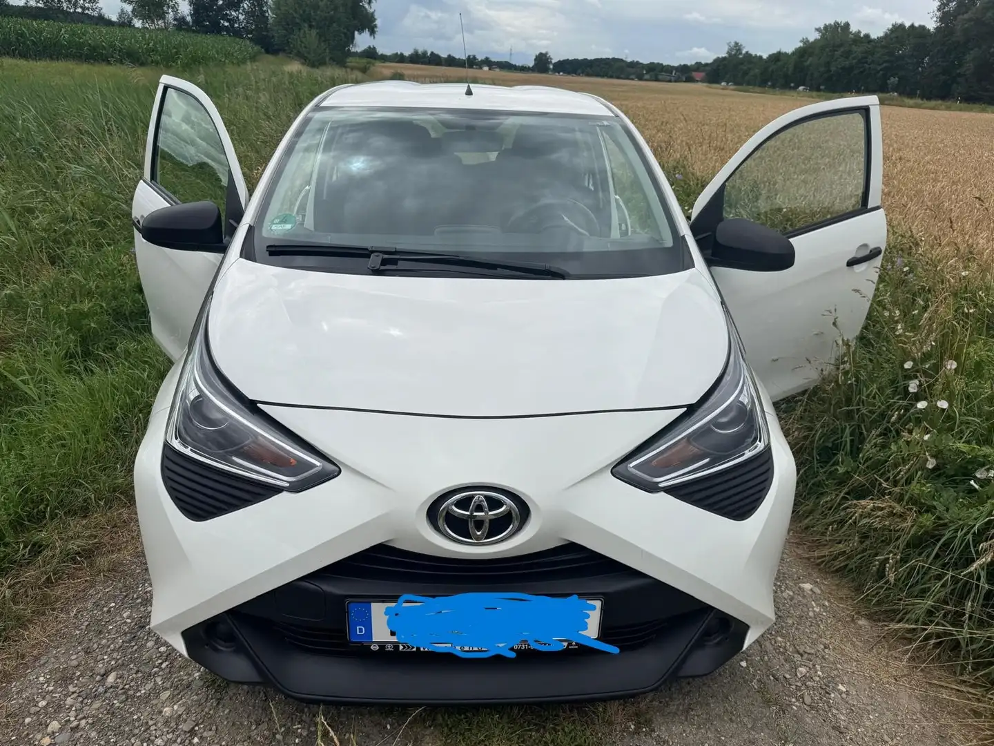 Toyota Aygo Aygo x-play Weiß - 1