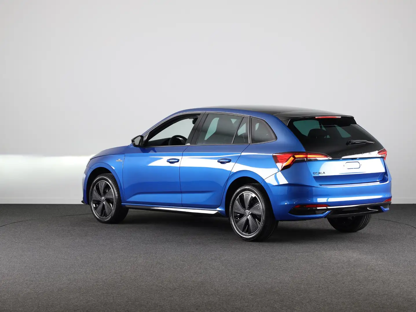 Skoda Scala Monte Carlo 1.0 TSI 115 pk 7 versn. DSG | Panorama Blauw - 2
