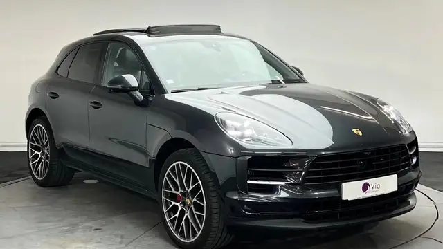 Porsche Macan view 2