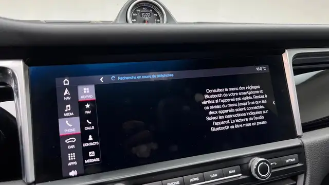 Porsche Macan view 14