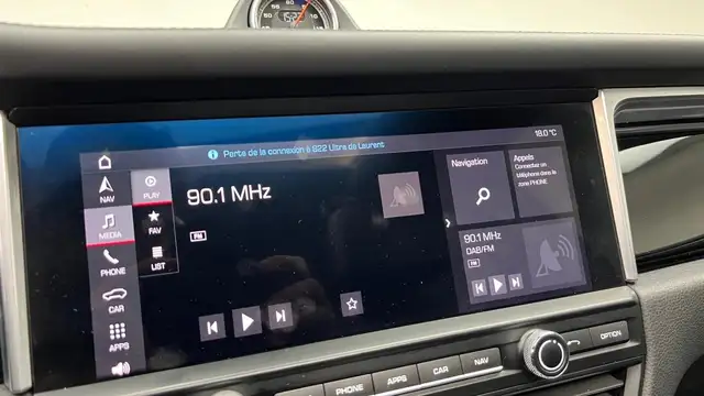 Porsche Macan view 11