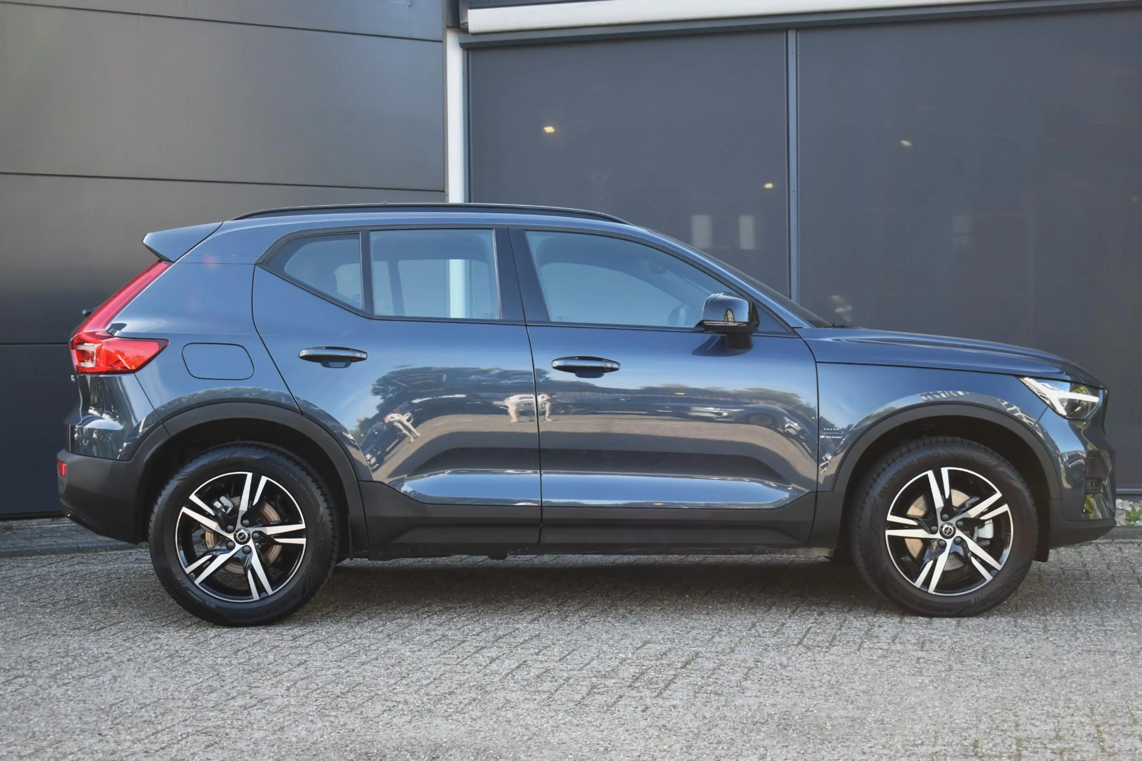 Volvo XC40 B4 Plus Dark | Trekhaak | Verwarmbare voorstoelen, — photo 8