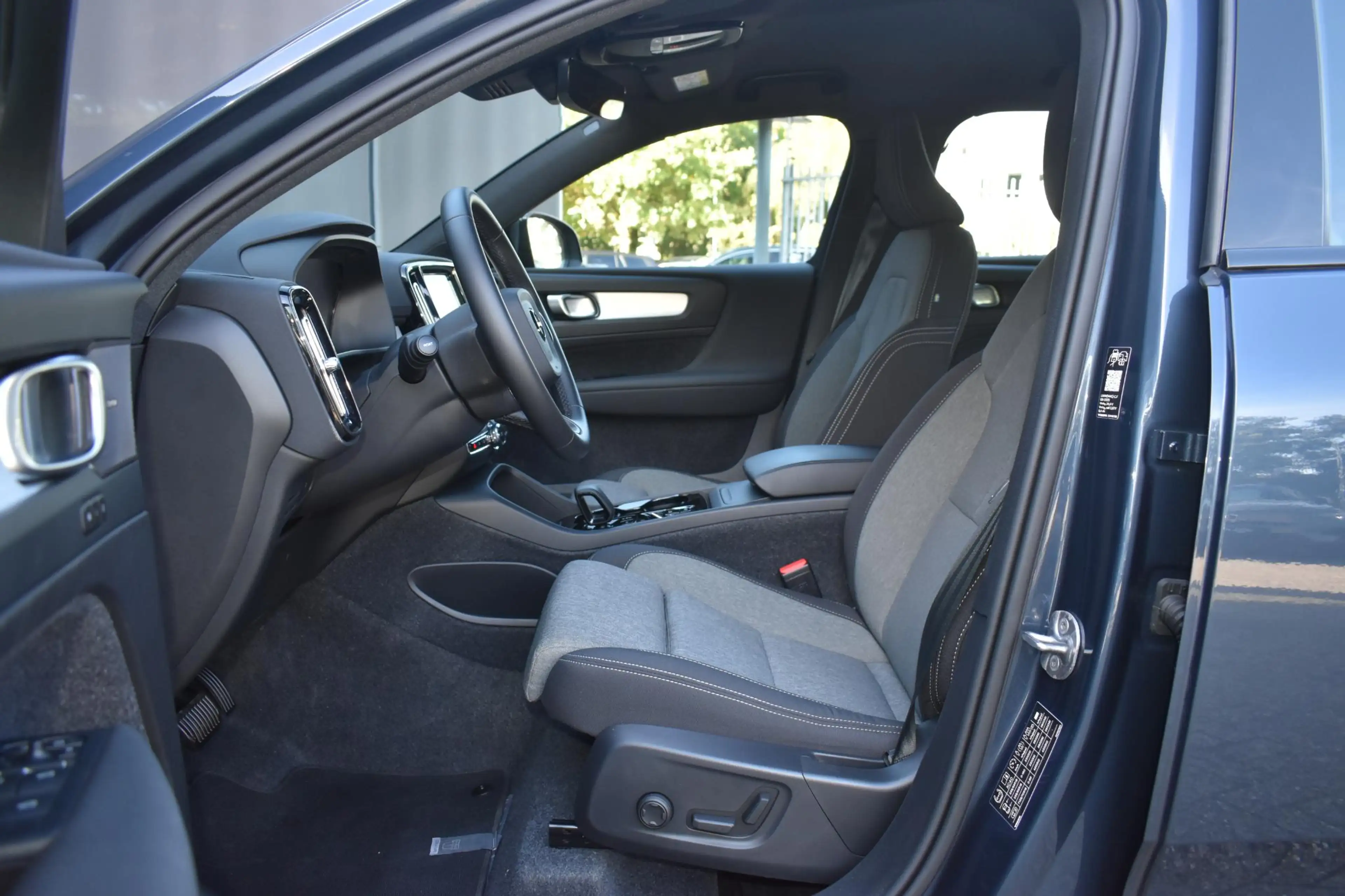 Volvo XC40 B4 Plus Dark | Trekhaak | Verwarmbare voorstoelen, — photo 14