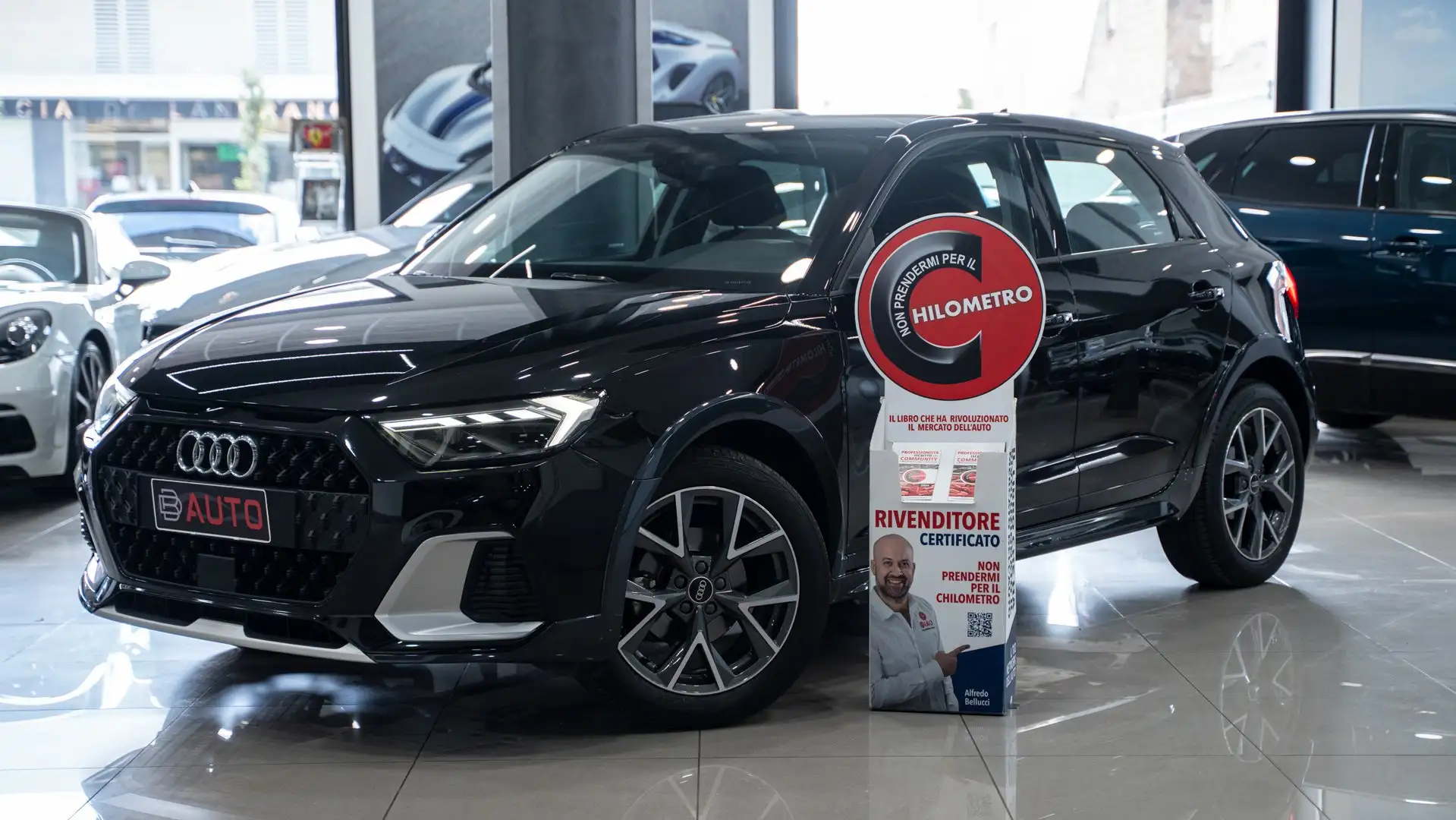 Audi A1 CITYCARVER 30 1.0 TFSI S TRONIC SPORT 110CV XENO F Zwart - 1