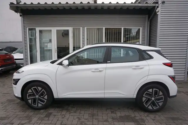 Hyundai KONA Select 204PS ACC LKA Carplay Kamer Lenk+SHZ