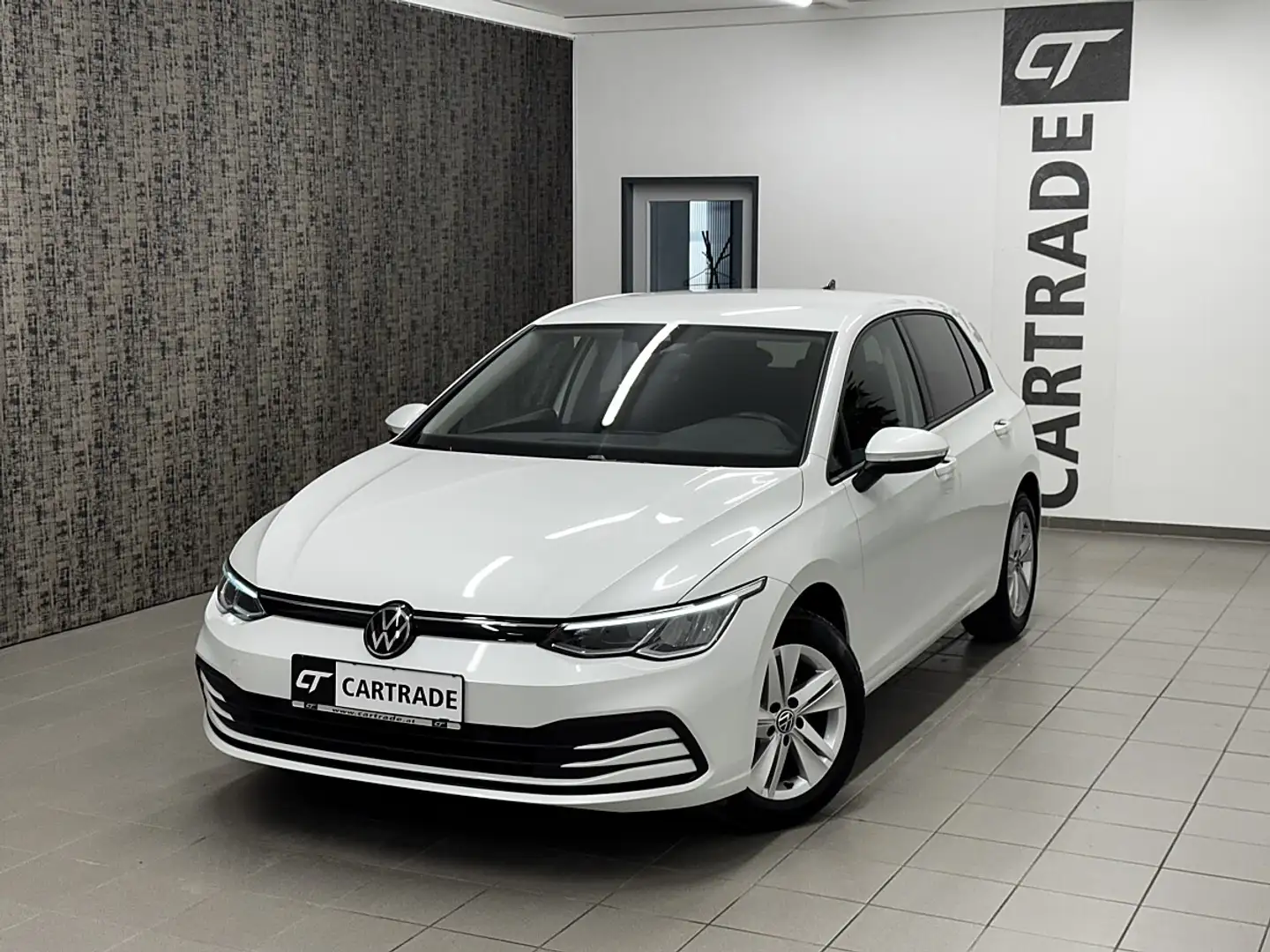 Volkswagen Golf 2,0 TDI Life DSG / LED/ VIRTUAL/ ACC/ NAVI/ APP... Weiß - 2