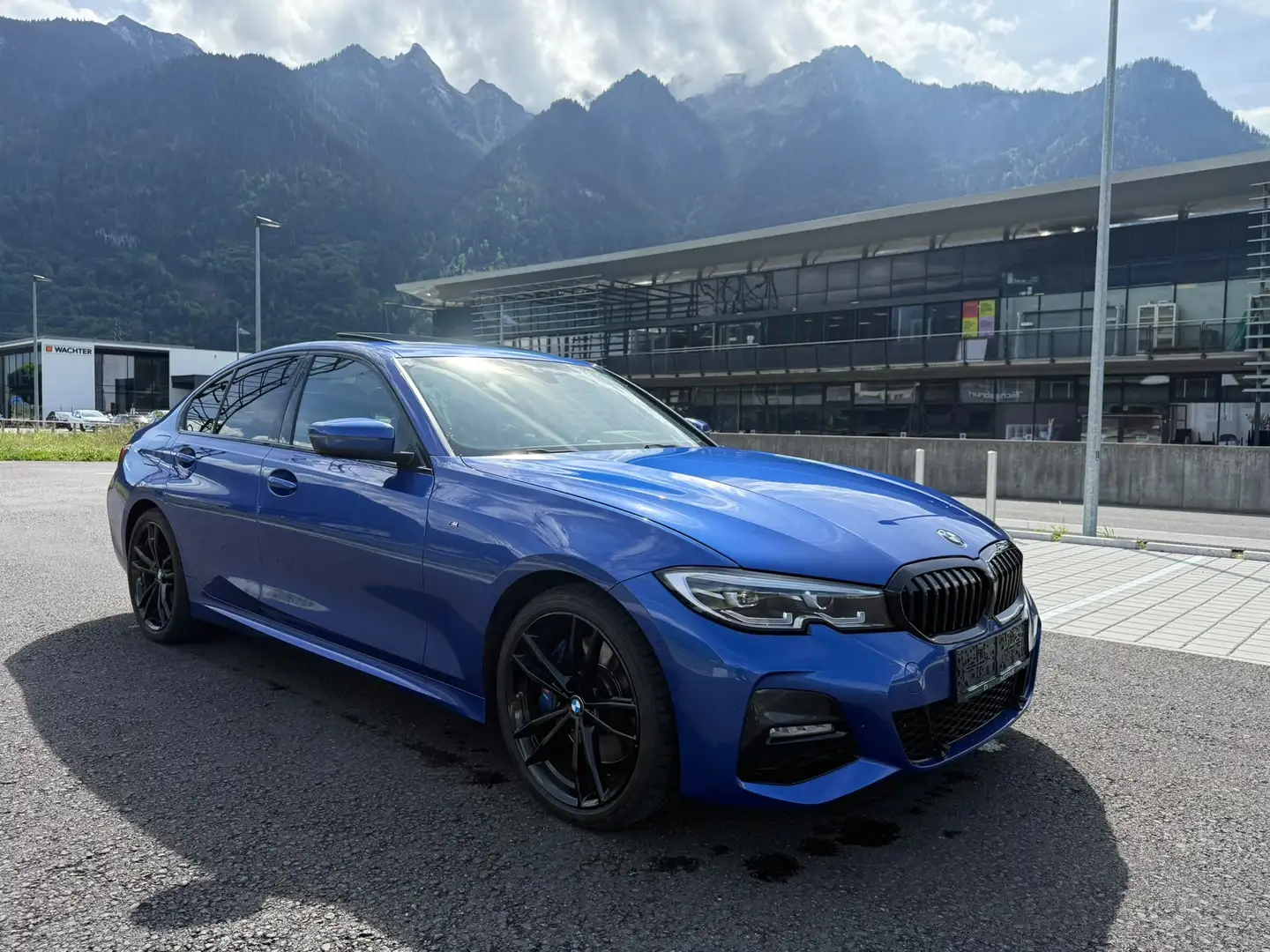 BMW 330 330i M-Sportpaket xDrive Aut. *Pano*Head-Up* - 1