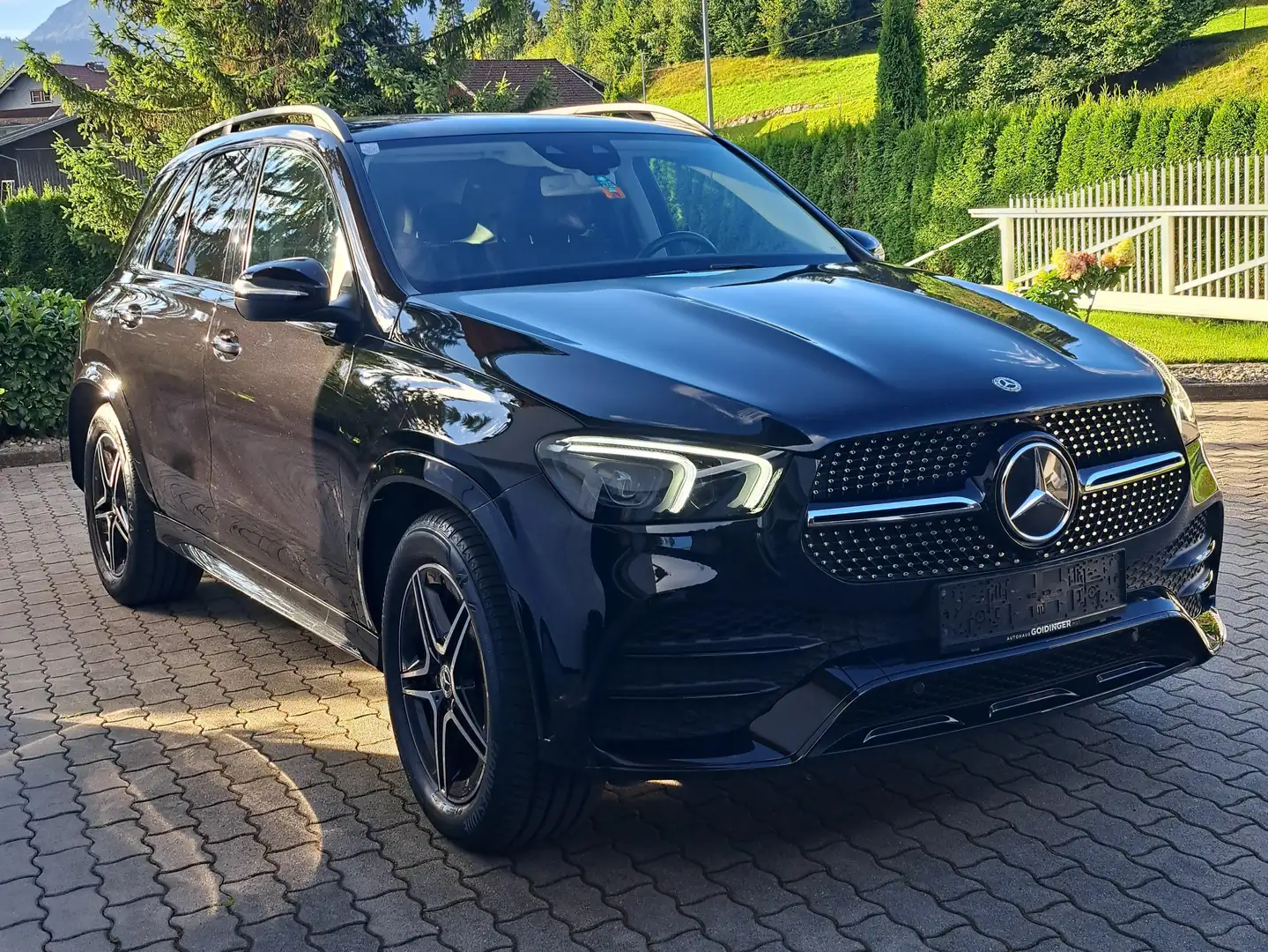 Mercedes-Benz GLE 300 GLE 300 d 4Matic AMG*Panorama*Garantie bis 08/2026 Schwarz - 1