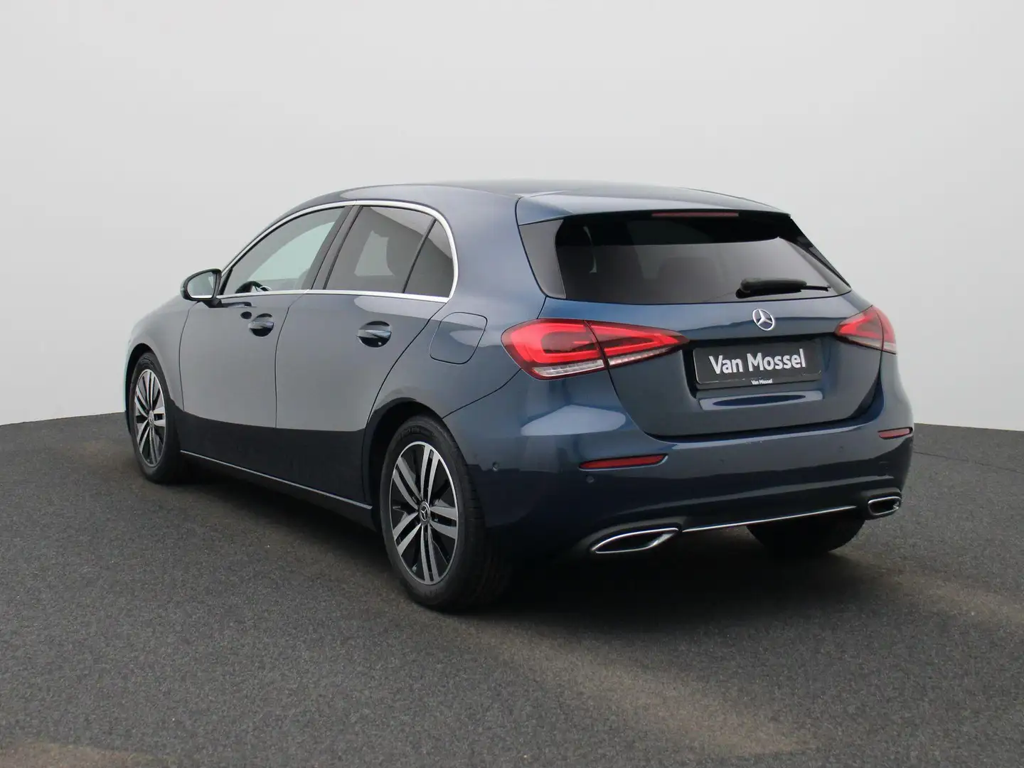 Mercedes-Benz A 180 Business Solution | ACHTERUITRIJCAMERA | NAVIGATIE Blauw - 2