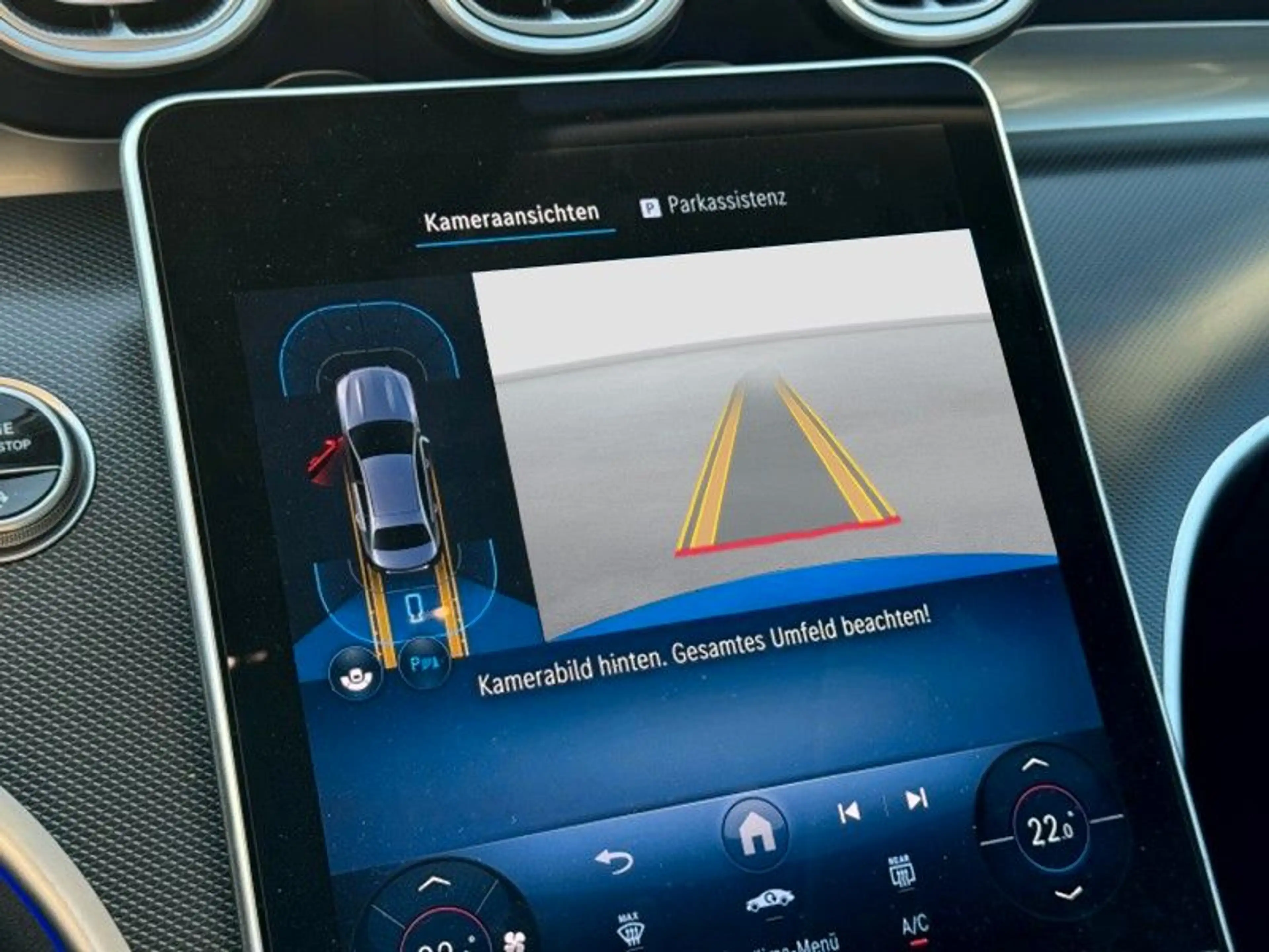Mercedes-Benz C 220 d AMG Line — photo 17