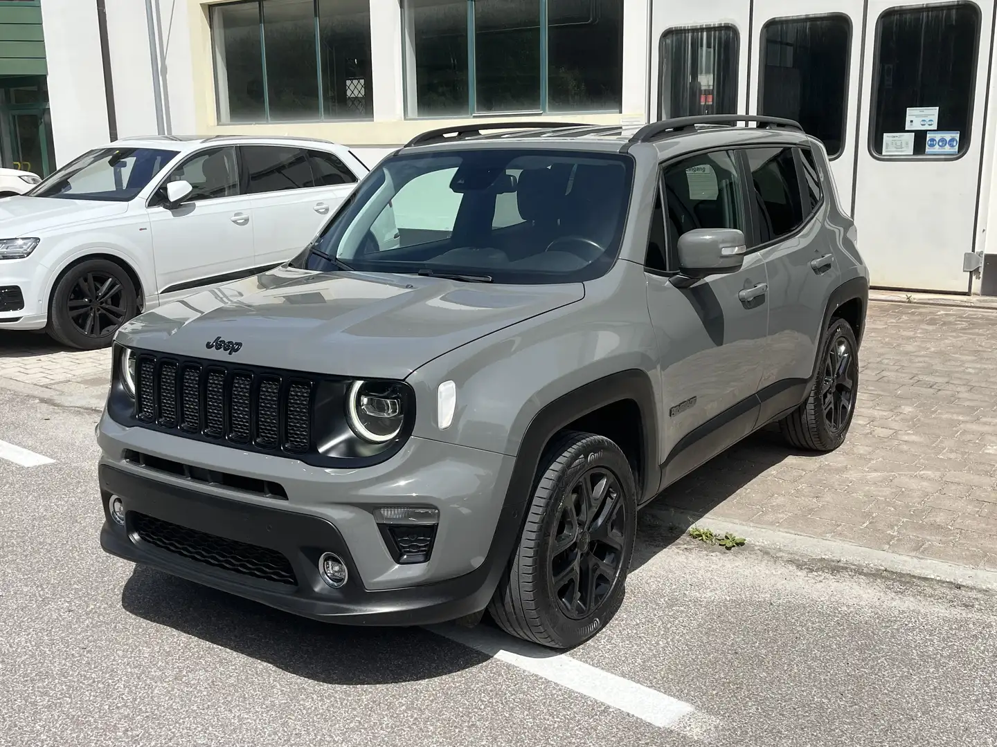 Jeep Renegade 2.0 MjT Limited 4WD Automatic LED AHK Grijs - 1