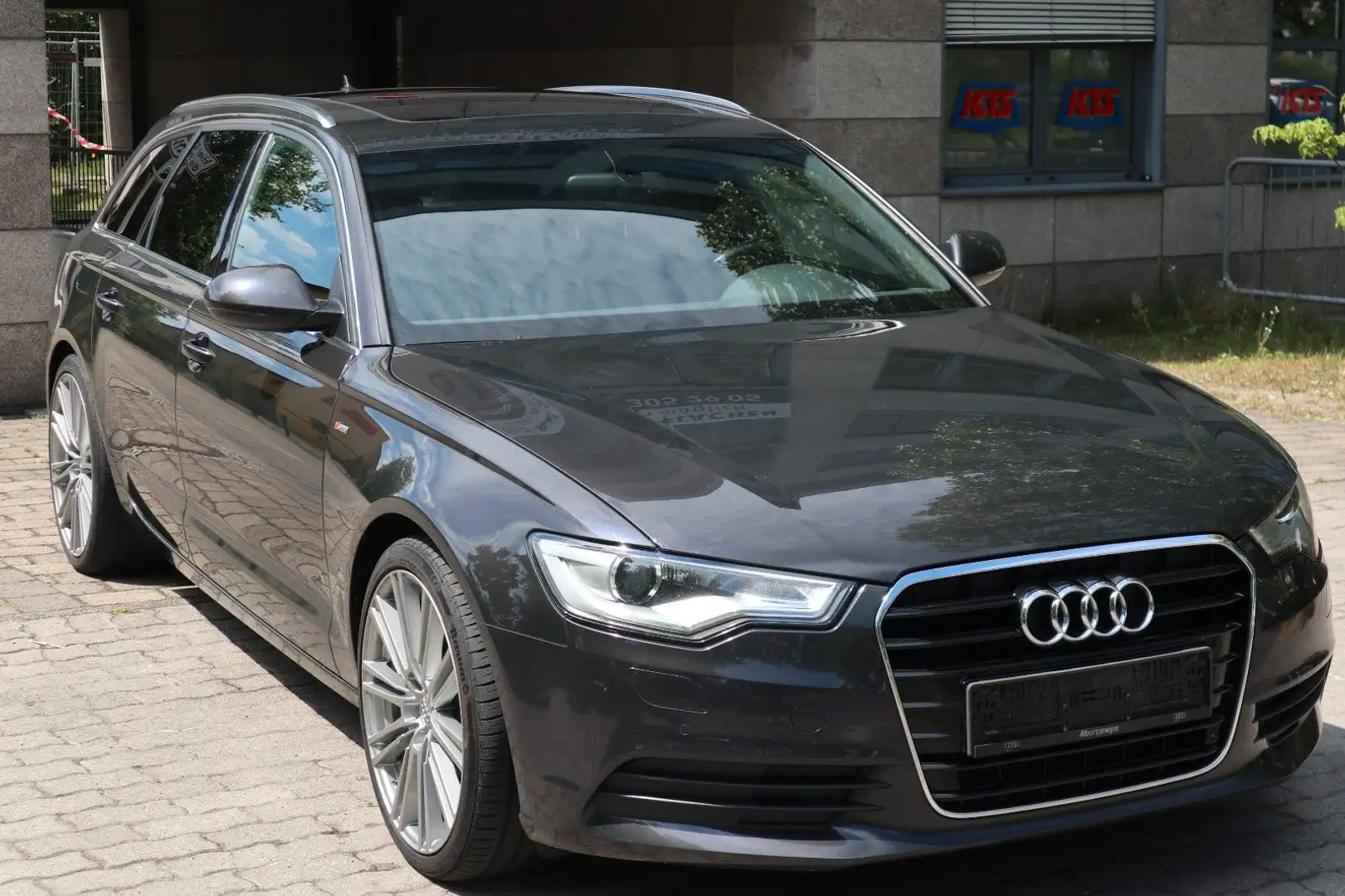 Audi A6 Avant 3.0 TDI S Line Panoramadach AHK Gris - 1