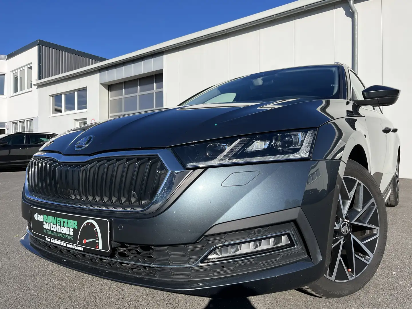 Skoda Octavia Combi 2.0 TDI Style 112€ m. 20% Anzahlung Head U Gris - 1