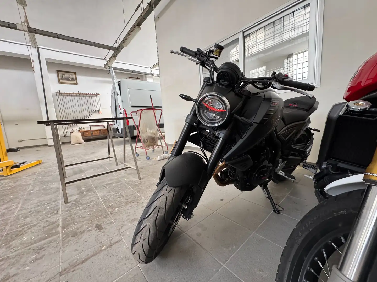 SWM Gran Milano 440 500 (2026) Negro - 2