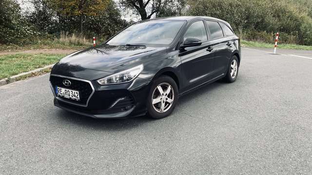 Imagine Hyundai i30 Kombi 1.6 CRDI