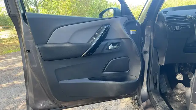 Citroen Grand C4 Picasso view 7