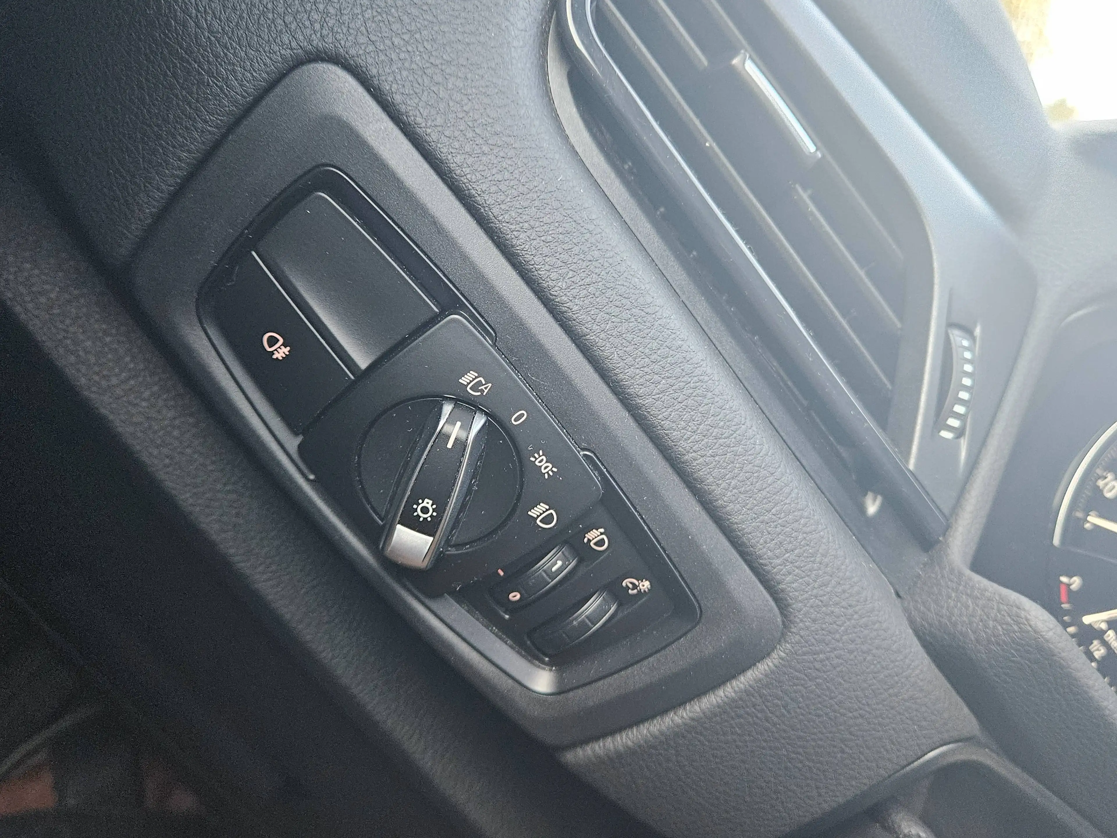 BMW 216 Active Tourer 216 d AdBlue (EU6AP) — photo 15