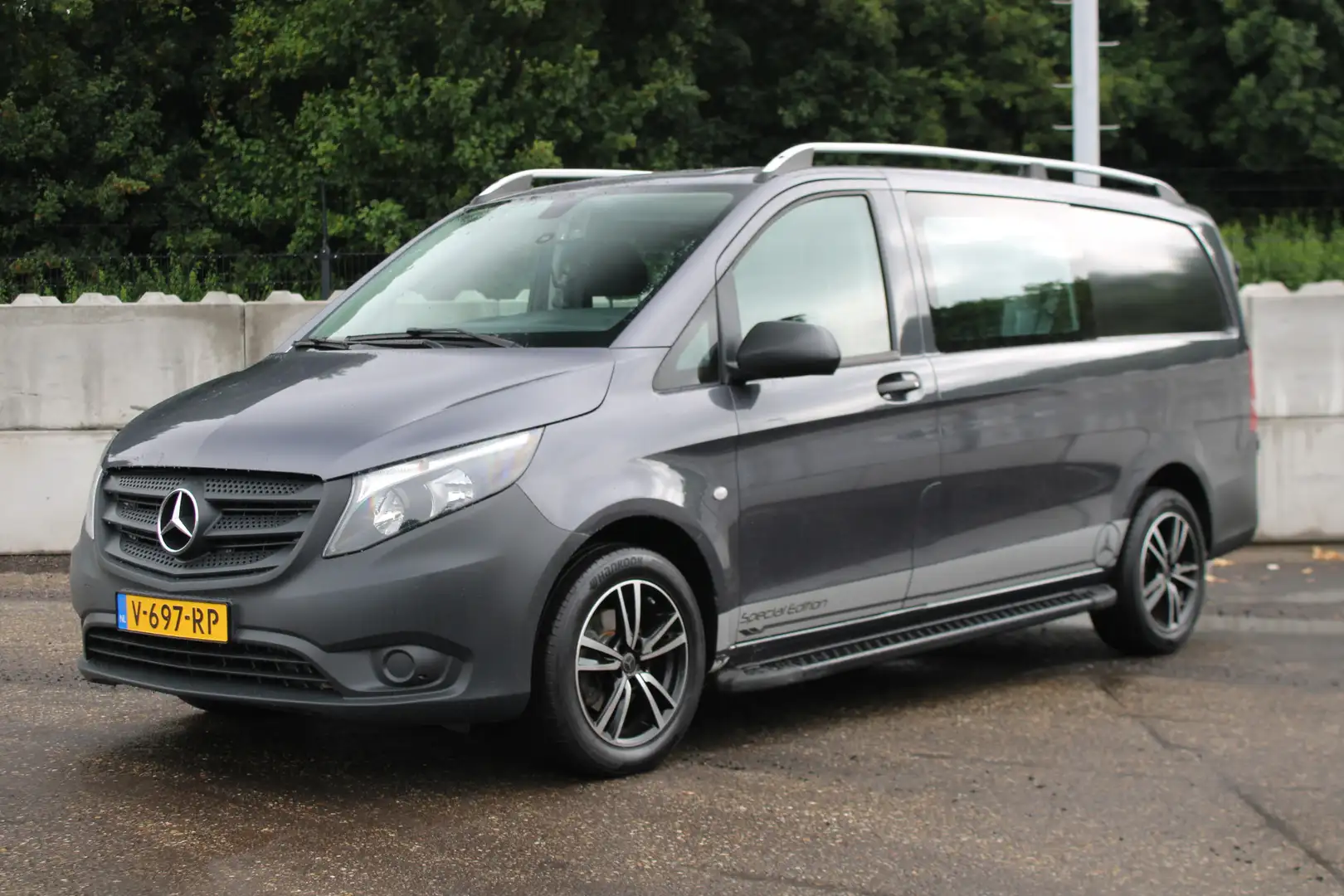 Mercedes-Benz Vito 111 CDI Lang DC Comfort Camera Grijs - 1