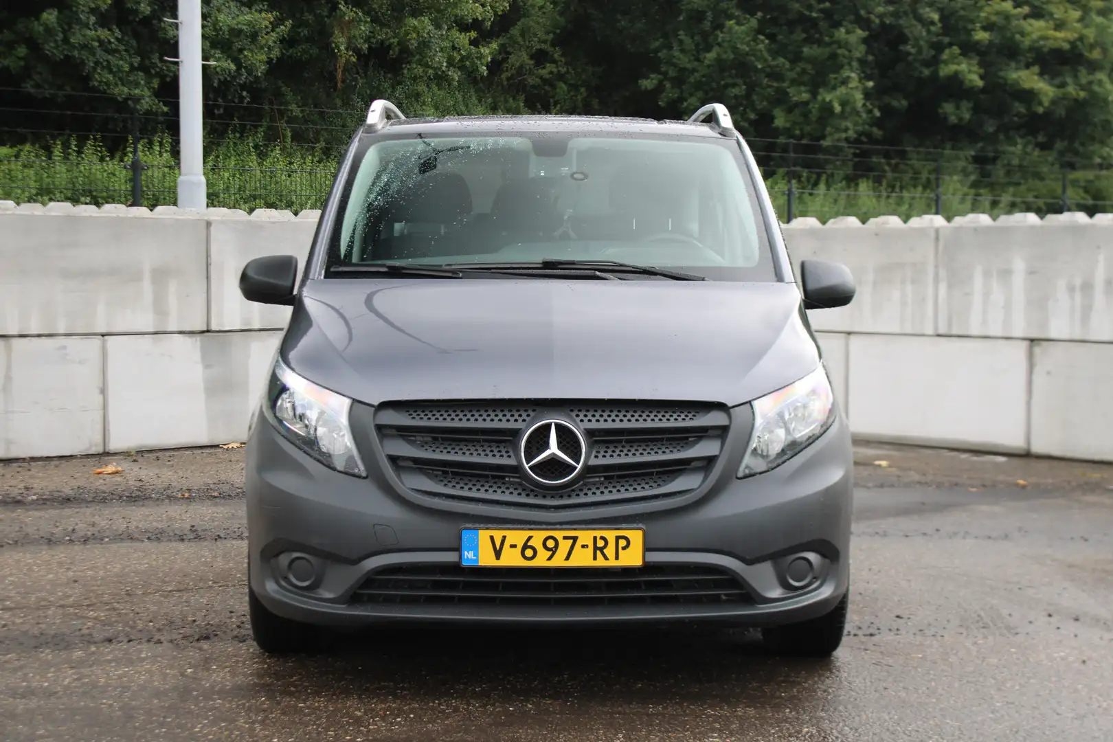 Mercedes-Benz Vito 111 CDI Lang DC Comfort Camera Grijs - 2