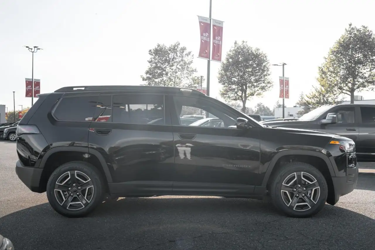 Jeep Cherokee снимка Jeep Cherokee