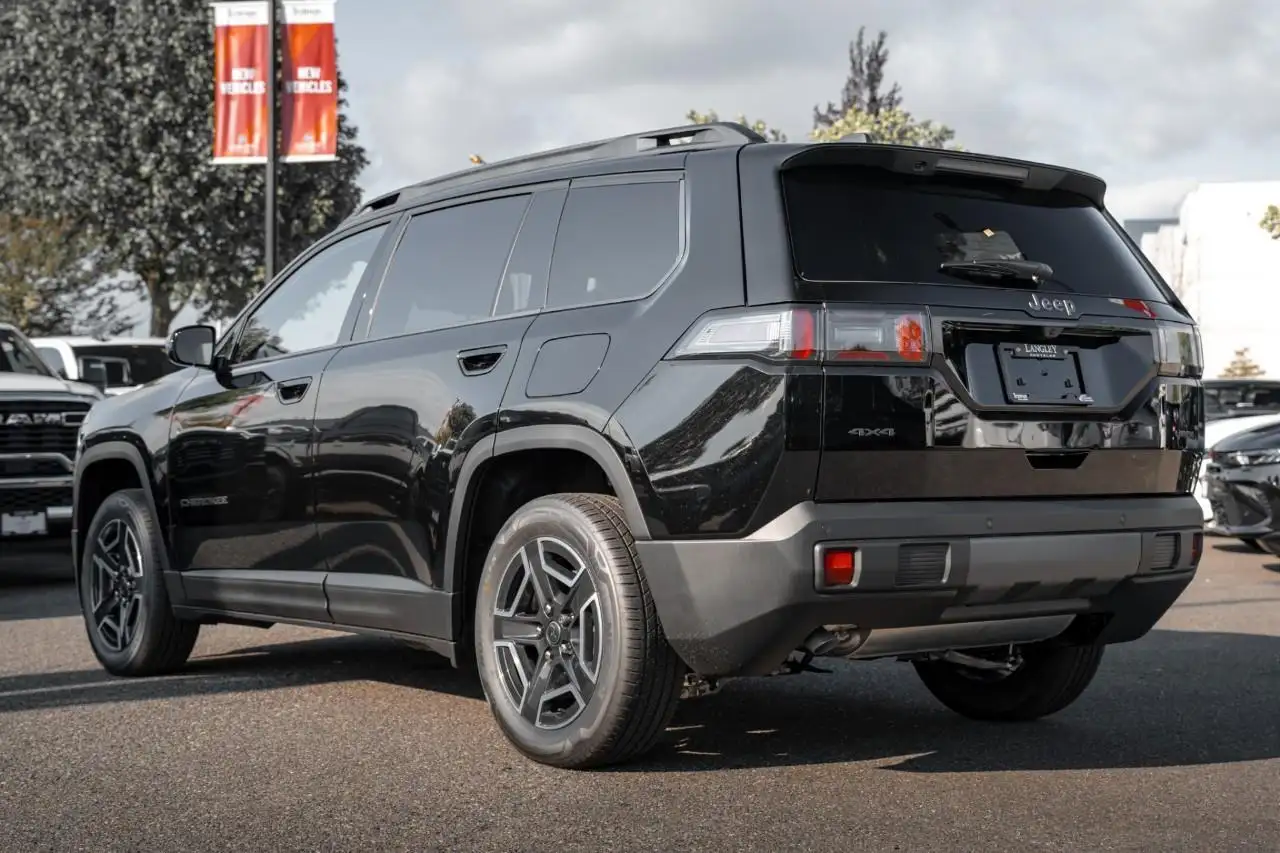 Jeep Cherokee снимка Jeep Cherokee