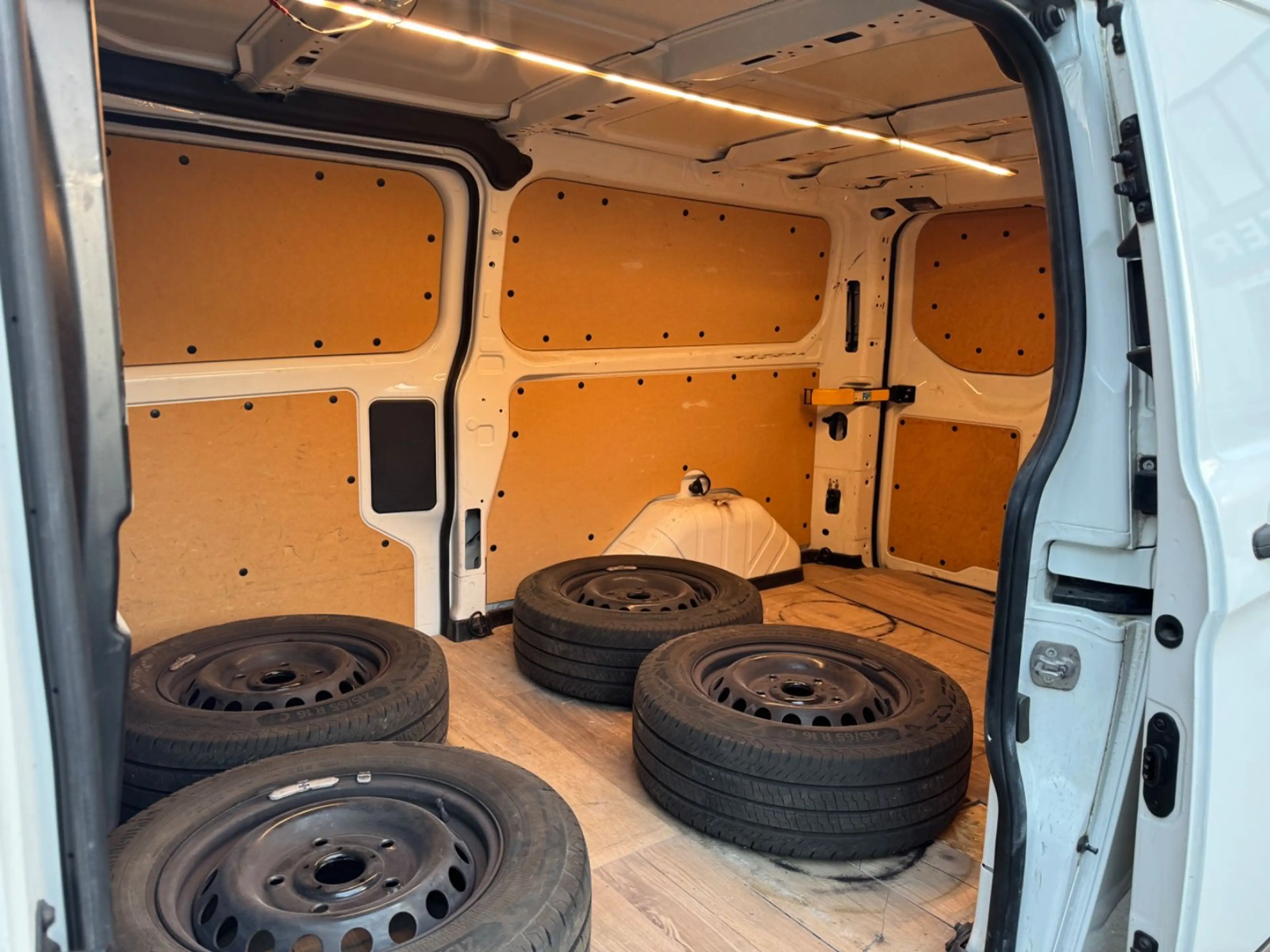 Ford Transit Custom Transit 2.0TDI Custom  340 L2 Trend Tüvneu 1hand — photo 12