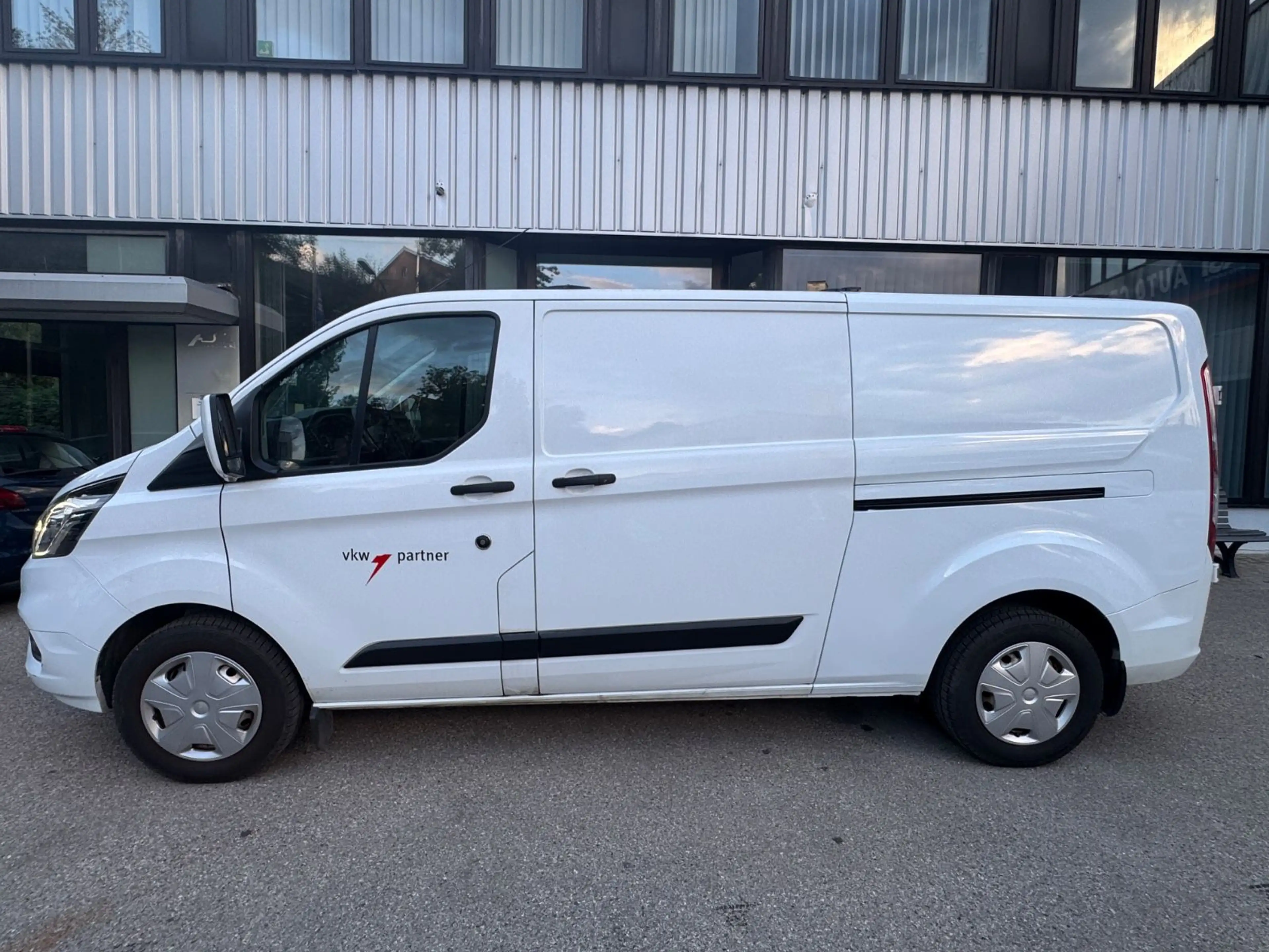 Ford Transit Custom Transit 2.0TDI Custom  340 L2 Trend Tüvneu 1hand — photo 8