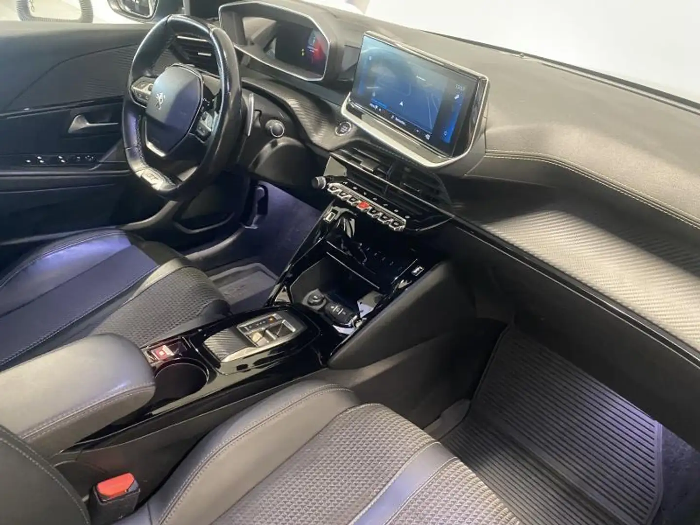 Peugeot 208 GT Line - AUTOMATIQUE Gri - 2