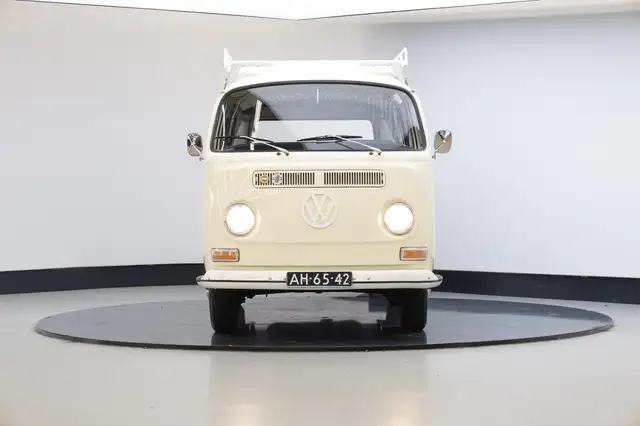 Volkswagen VW T2 view 29