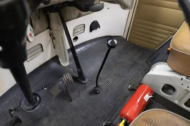 Volkswagen VW T2 view 17