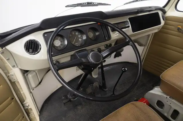 Volkswagen VW T2 view 12